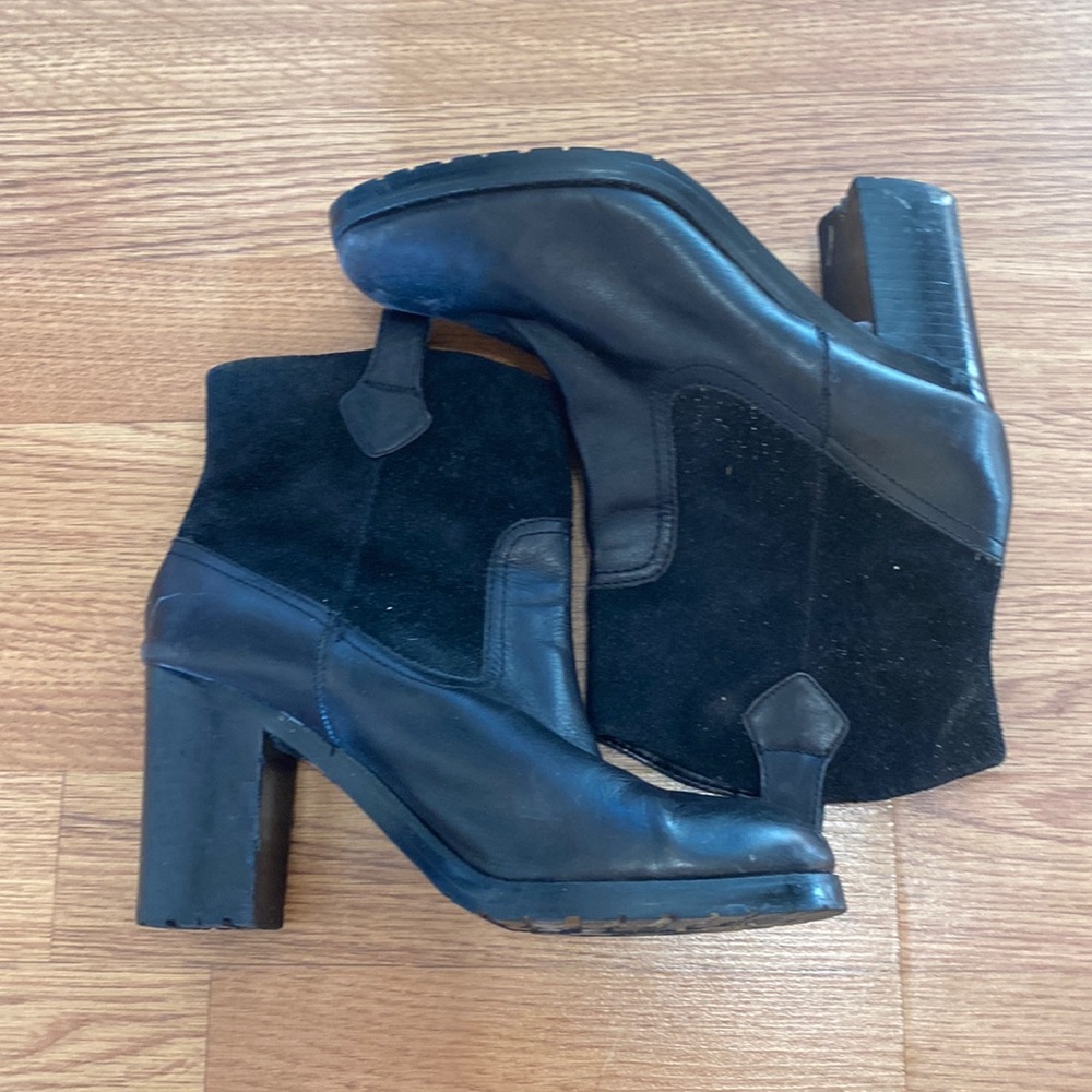 Black boot